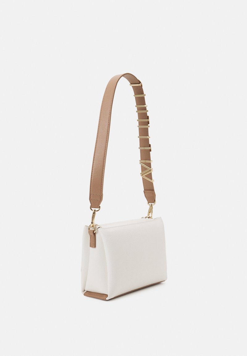 Valentino Bags ALEXIA Handbag bianco/cuoio/white Zalando