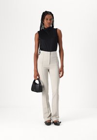 Patrizia Pepe PANTALONI TROUSERS - Bukse - utopia gray