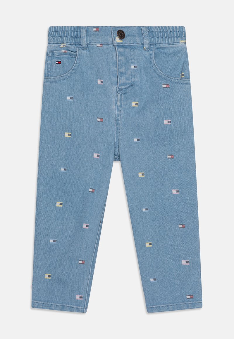 Pantaloni in denim blu chiaro con vita elastica, caratterizzati da un motivo a quadrati multicolori sparsi e tasche frontali.