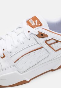 Puma SLIPSTREAM UNISEX - Sportcipő - white/teak