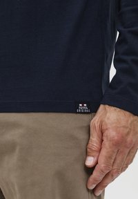 FQ1924 FQRIKARD - Triko s potiskem - navy blazer
