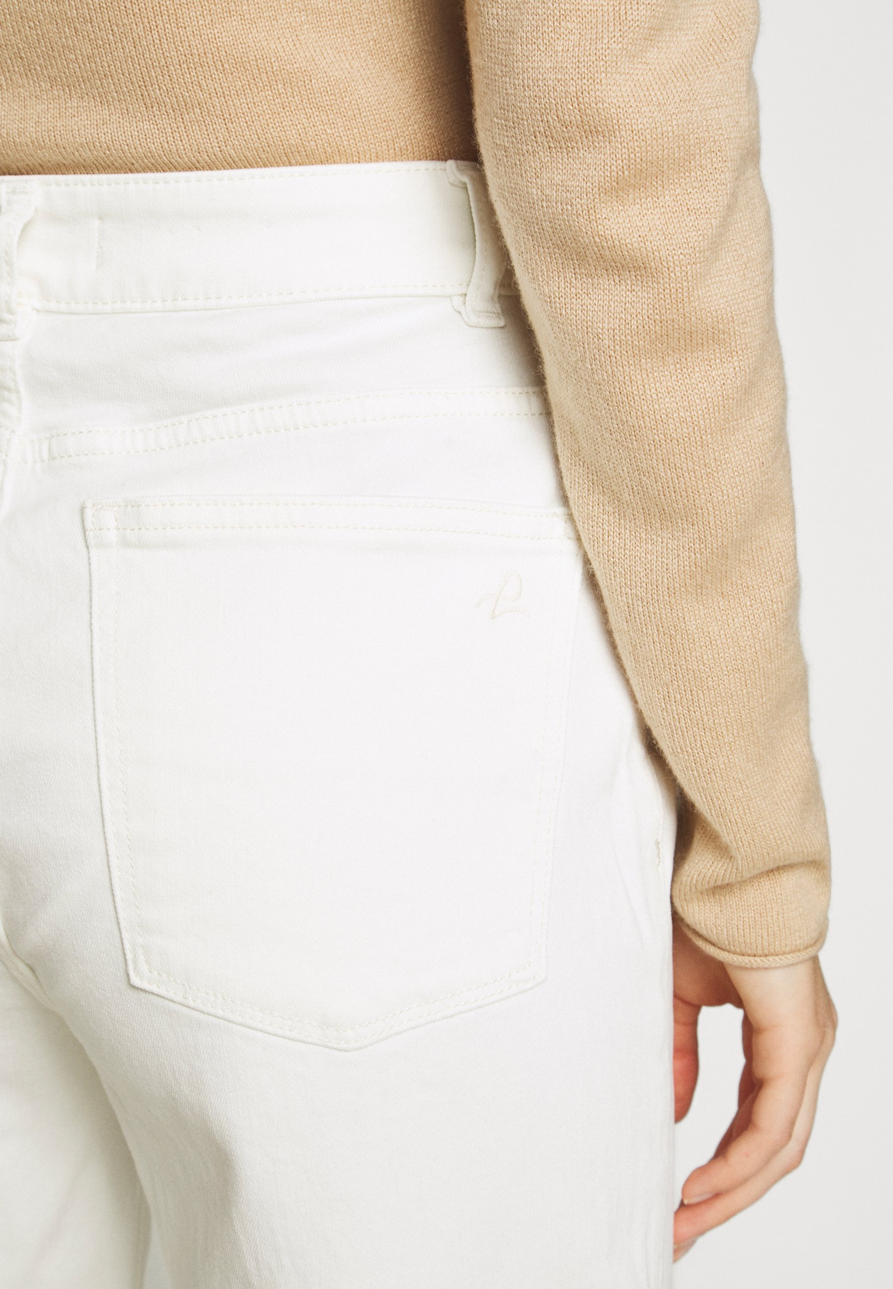 dl1961 hepburn eggshell