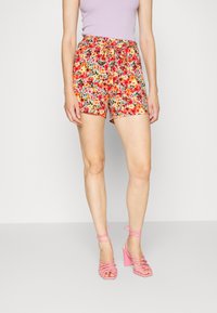 ONLY Tall ONLFREDERIKKE BELT - Calções - cloud dancer/pink