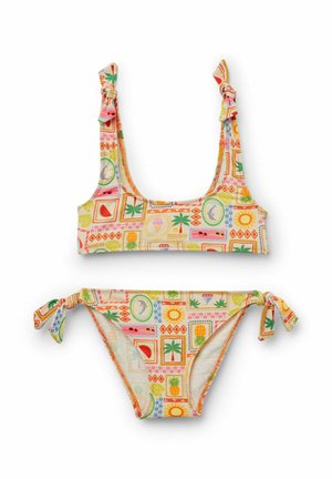 Bikini de dos piezas con motivos veraniegos coloridos que incluyen palmeras, soles, helados y piñas; tirantes anudados en la parte superior y los laterales.