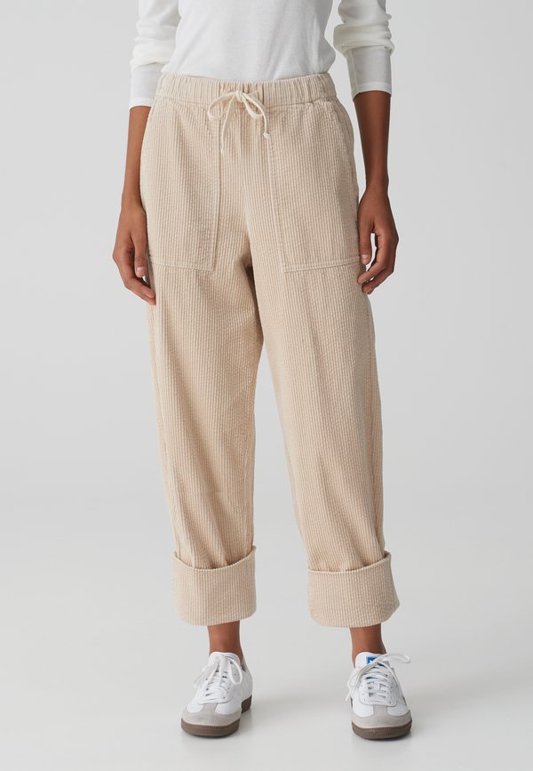 JOG MALPI - Stoffhose - macadamia