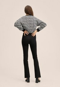 Mango Strickpullover - black