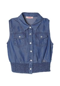 Gilet senza maniche in denim con colletto, bottoni a pressione frontali, due tasche sul petto e vita elastica arricciata. Colore blu intenso e texture liscia.