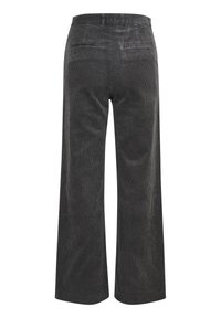 Harmaat korduroy-latvat, joissa on tekstuurinen pystyribvipatterni, perinteiset takataskut ja tavallinen vyötärö, jossa on vyölenkit.