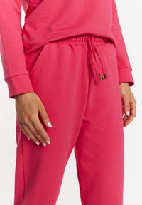 Miracle. mama and woman. GOLDEN QUEEN MONIKA - Bluza