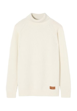 Jersey de cuello alto acanalado color crema con mangas largas, que presenta un tejido texturizado y una pequeña etiqueta de cuero cosida en el lado inferior.