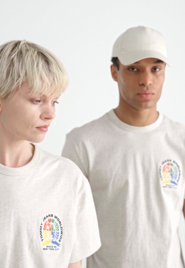 POP CREST TEE UNISEX - Print T-shirt - oat marl heather4