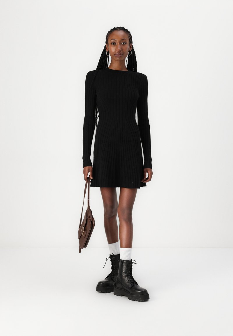 Hollister Co. Ribbed Skater Mini Sweater Dress - Jumper dress - black -  Zalando.co.uk