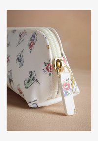 Nem kiválasztott, ecru billie and friends