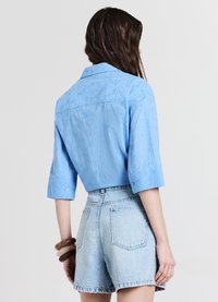 Calliope BERMUDA VITA ALTA  - Short en jean - blu denim chiaro