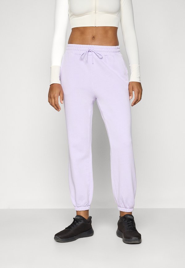 WEEKEND BAGGY JOGGER - Tracksuit bottoms - washed lilac lotus