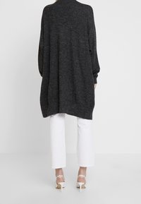 mbyM Kofta - mottled black