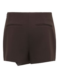 Pantalones cortos marrón oscuro a medida con dos bolsillos traseros horizontales y una cintura ajustada, mostrados desde atrás.