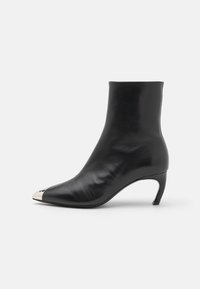 JOLIMET - Botas clássicas de cano curto - glossy black
