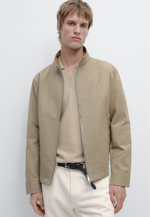 Massimo Dutti SHORT LIGHTWEIGHT - Giacca leggera - ochre