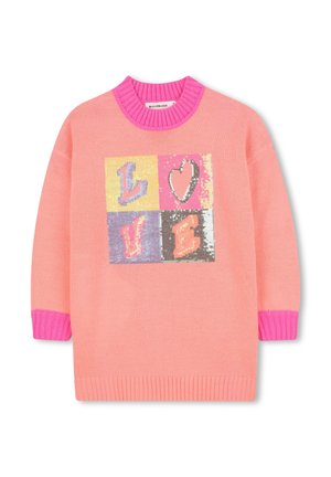 Maglione rosa maniche lunghe con colletto e polsini rosa acceso, con un disegno colorato di paillettes che forma la parola "LOVE" in quattro blocchi a forma di cuore.