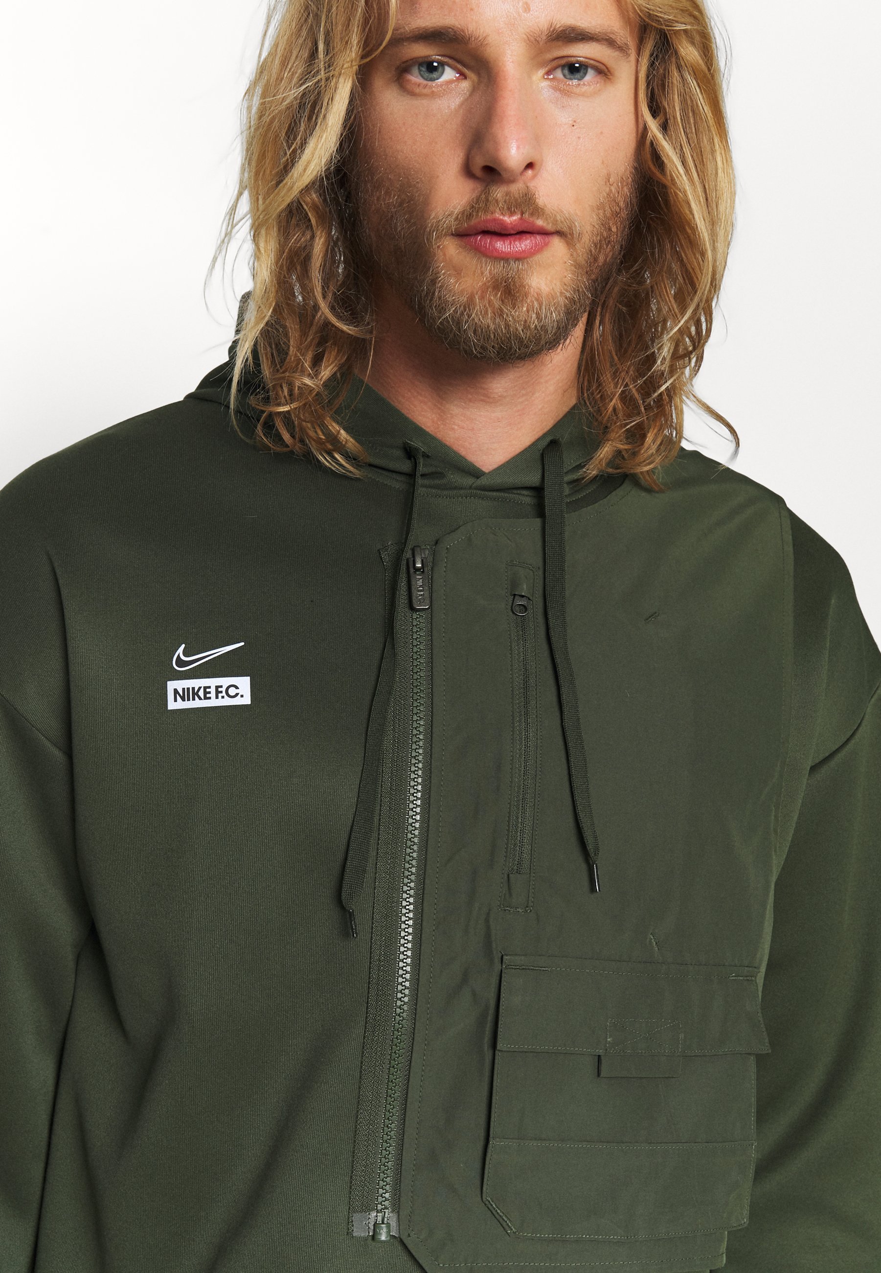 Nike Performance F.C. HOODIE - Sweatshirt - carbon green/reflective  silver/olive - Zalando.co.uk