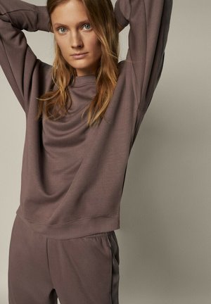 Sweatshirt - brown
