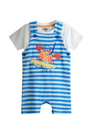 Baba rugdalózó fehér inggel, kék-fehér csíkokkal, hímzett rák mintával, amely egy sárga szörfdeszkán szörfözik.