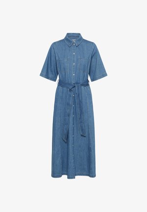 Robe en denim bleu mi-longue avec manches courtes, boutons devant, poches poitrine et ceinture nouée à la taille.