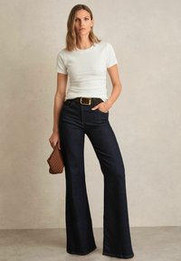 Reiss REGULAR FIT  - Camiseta básica - white
