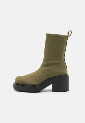 Bottines à plateau - green