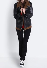 BONOBO Jeans Slim fit -farkut - black denim