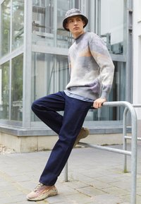 Levi's® STAY LOOSE CREW - Trui - dusk