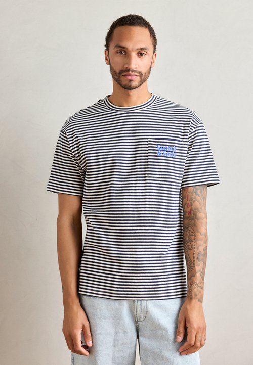 T-shirts Scotch & Soda, vrais et neufs avec étiquette 25 - Vêtements