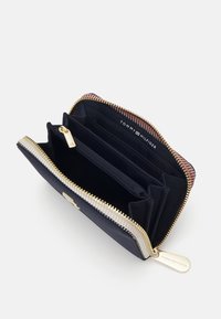 Tommy Hilfiger POPPY MED - Monedero - space blue