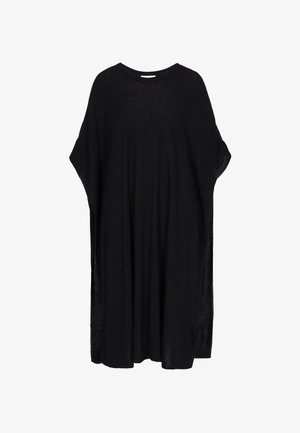 Musta ylipitkä t-paita, valmistettu kevyestä, teksturoidusta kankaasta. Lyhyet hihat, rento istuvuus, pyöreä kaula-aukko. Minimalistinen muotoilu, ilman kuvioita tai yksityiskohtia.