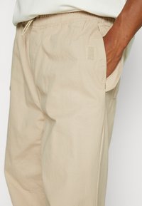 LOW LIGHTS STUDIOS® Broek - beige