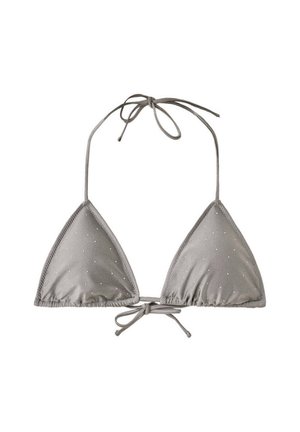 Szary trójkątny top od bikini z małymi białymi kropkami, związany cienkimi paskami przy szyi i na plecach.
