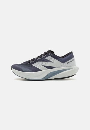 New Balance FUELCELL REBEL V4 - Road running shoes - graphite