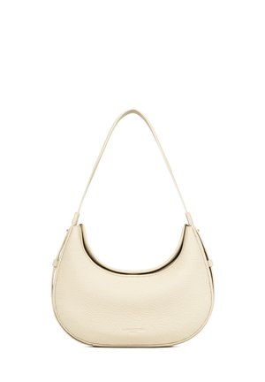 Sac à épaule en cuir couleur crème avec un fond incurvé et une seule sangle fine, présenté sur fond blanc.