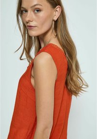 Desires Top - red clay