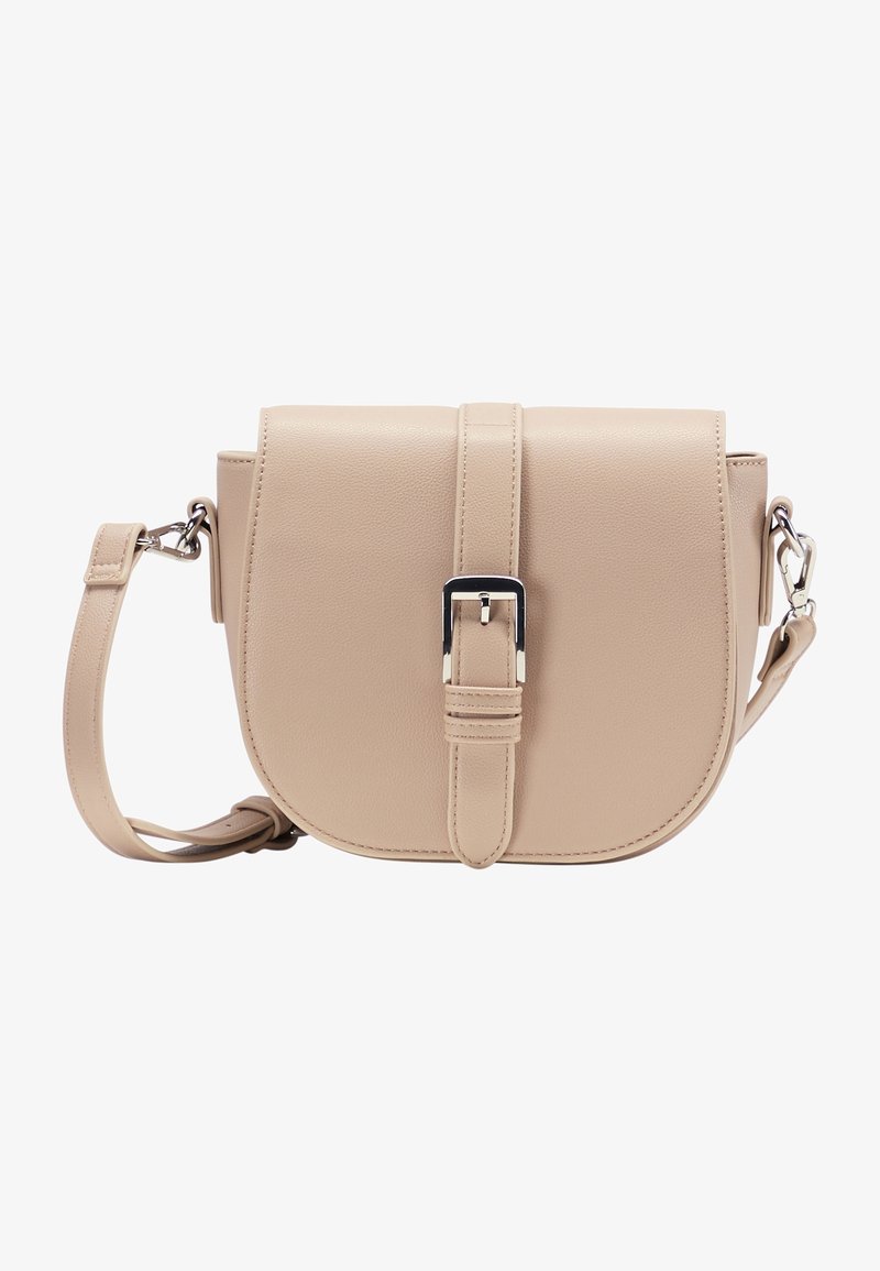 Borsa a tracolla in pelle beige con forma rotonda, dettaglio con fibbia argentata, tracolla regolabile e texture liscia. Design compatto e funzionale.