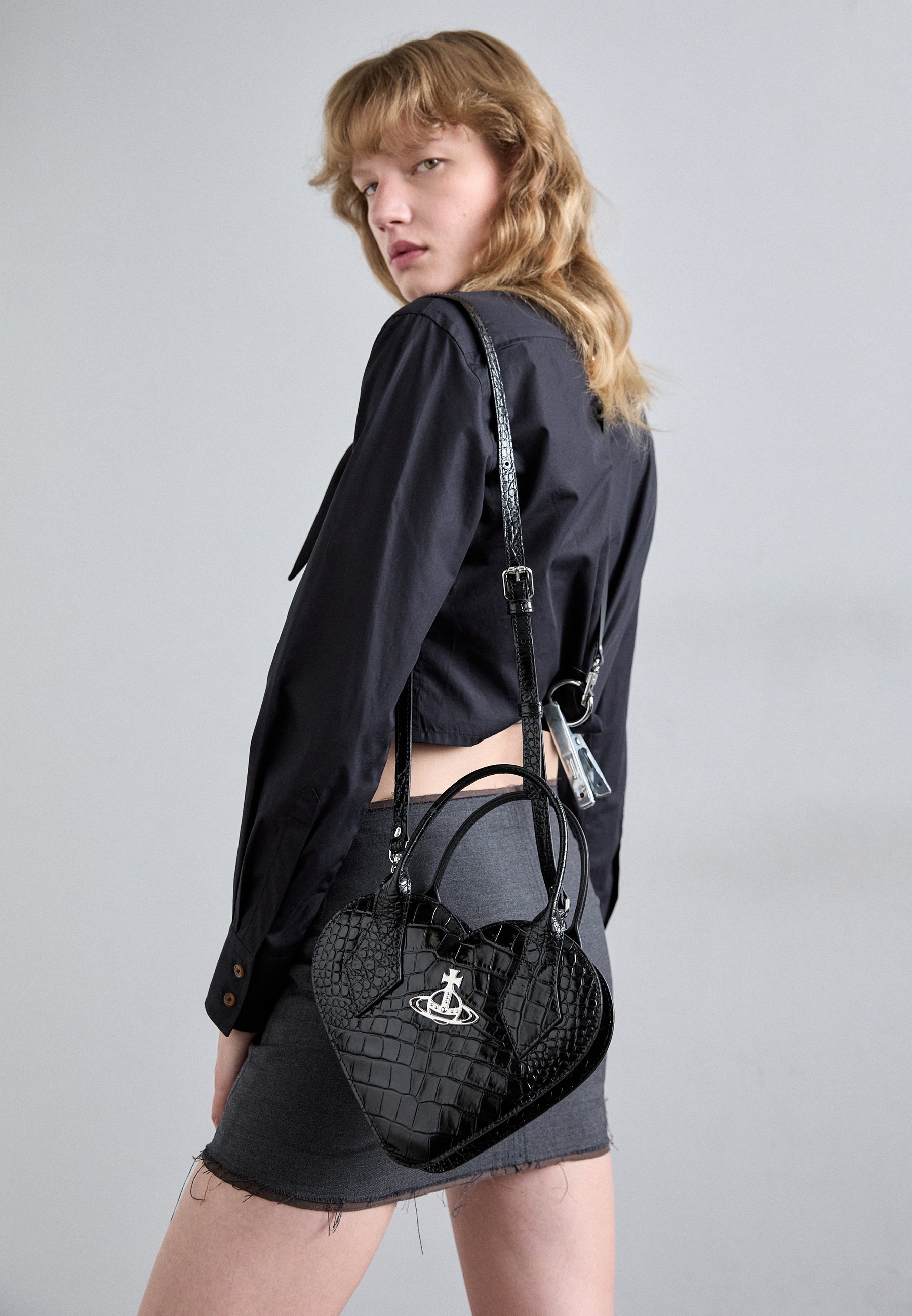 【VIVIENNE WESTWOOD】24SS Heart Crossbody Bag Black Vivienne Westwood JOSEPHINE HEART CROSSBODY - Handbag