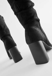 Next FOREVER COMFORTÂ® HEELED SLOUCH MIDI BOOTS - Højhælede støvler - black
