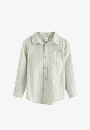 Camicia a maniche lunghe grigio chiaro con strisce verticali bianche, bottoni frontali, colletto e taschino sul petto a sinistra.