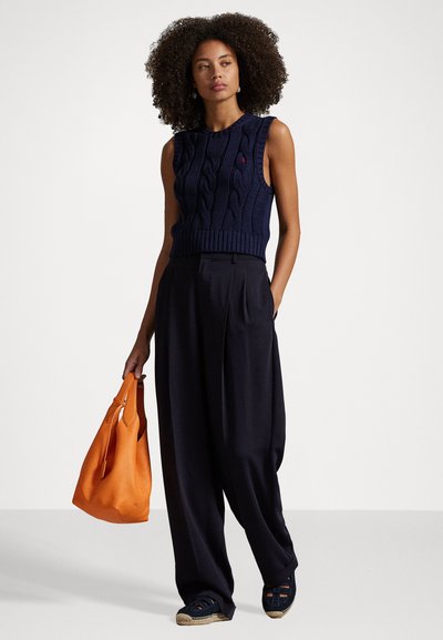 Polo Ralph Lauren CABLE KNIT COTTON CROPPED VEST - Džemperis - hunter navy
