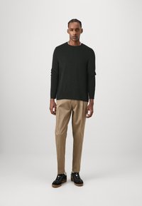 FTC Cashmere Pulover - onyx