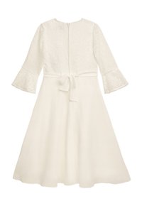 Weißes Kleid mit ausgestellten Spitzenärmeln, rundem Ausschnitt und einem Bindegürtel an der Taille. Mit floralem Muster und Reißverschluss hinten.