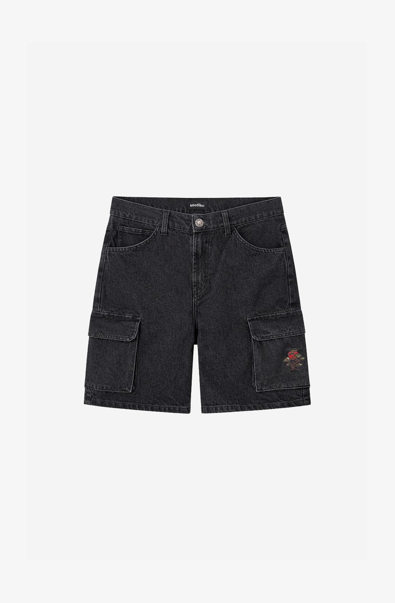 Μαύρα cargo σορτς από τζιν με πλαϊνές τσέπες και μικρό πολύχρωμο καρτούν γραφικό στο καπάκι της δεξιάς τσέπης.