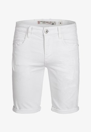 Valkoiset farkkushortsit, joissa on käännetty helma, klassinen viiden taskun muotoilu, metallinen nappisulku ja hienovarainen rakenne.