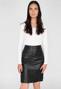 JCC Pencil skirt - black